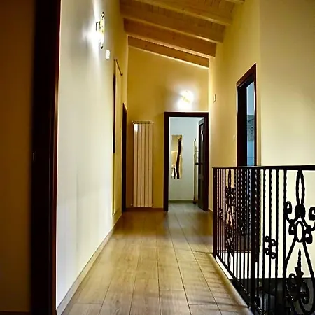 Dimora Normanna Bed & Breakfast Aversa